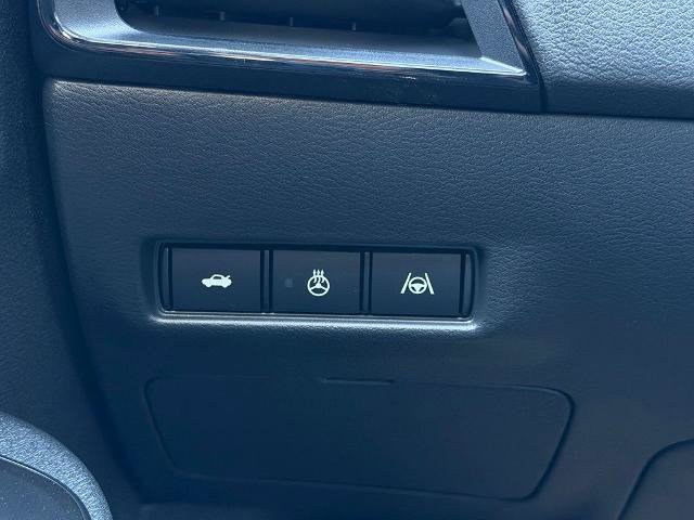 New 2026 Nissan Sentra SR w/ SR Premium Package FWD image 25