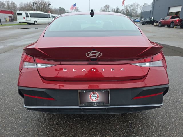 Used 2024 Hyundai Elantra SEL image 23