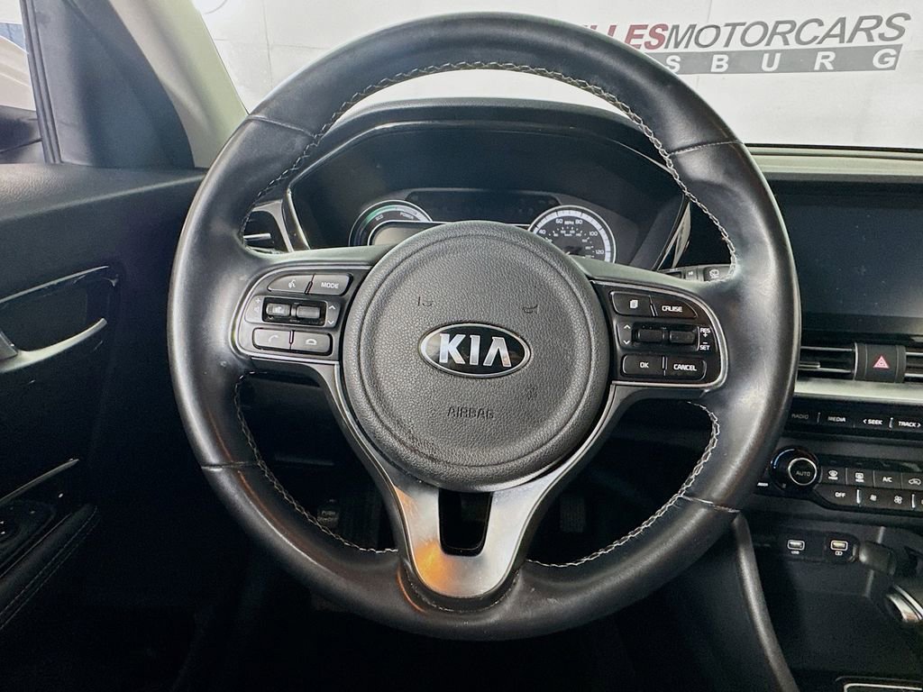 Used 2020 Kia Niro LXS image 11