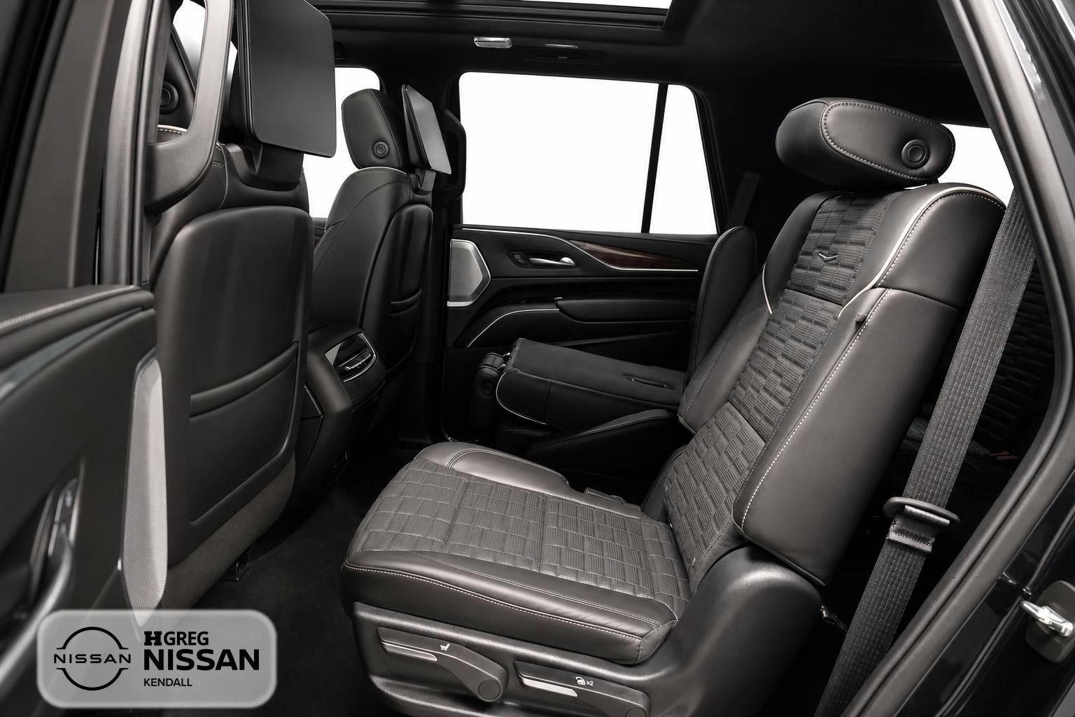 Used 2022 Cadillac Escalade Sport Platinum AWD/4WD image 13