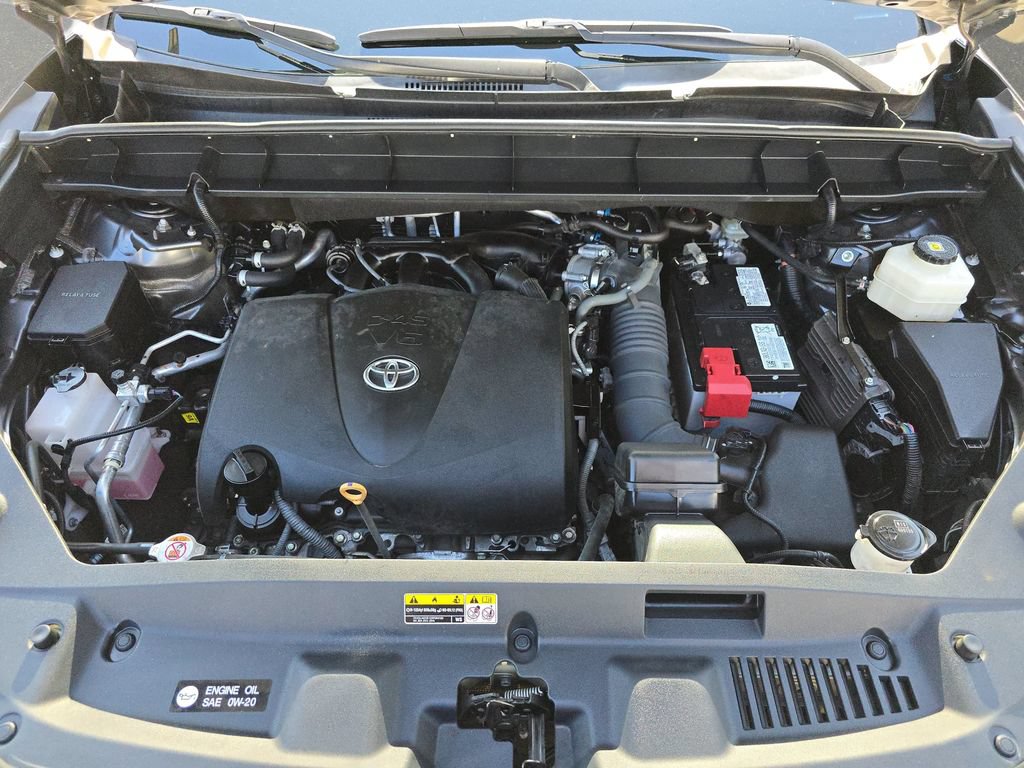 Used 2021 Toyota Highlander Limited FWD image 35