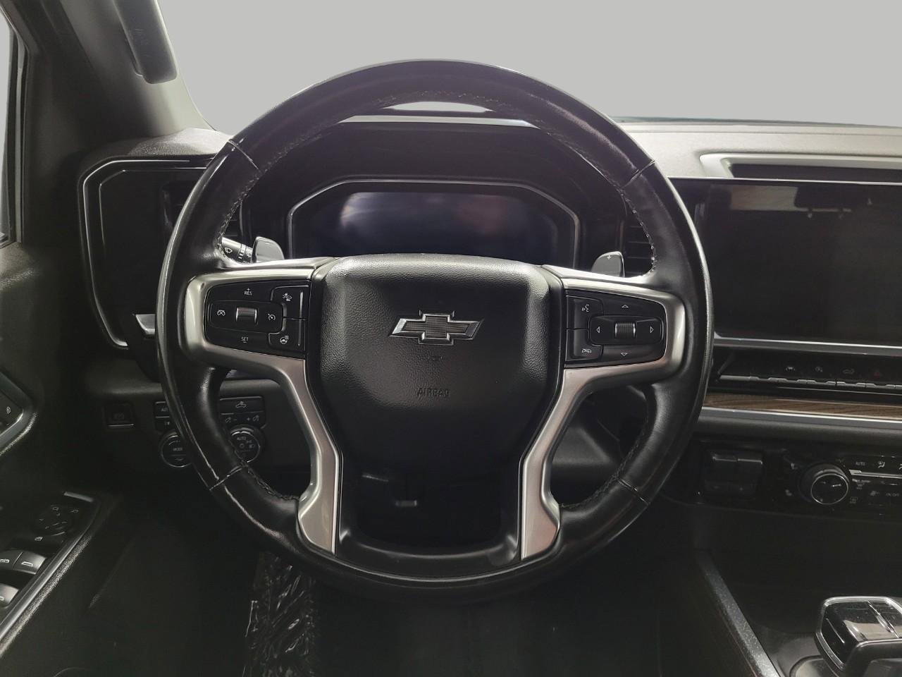 Used 2023 Chevrolet Silverado 1500 RST w/ Z71 Off-Road Package AWD/4WD image 5