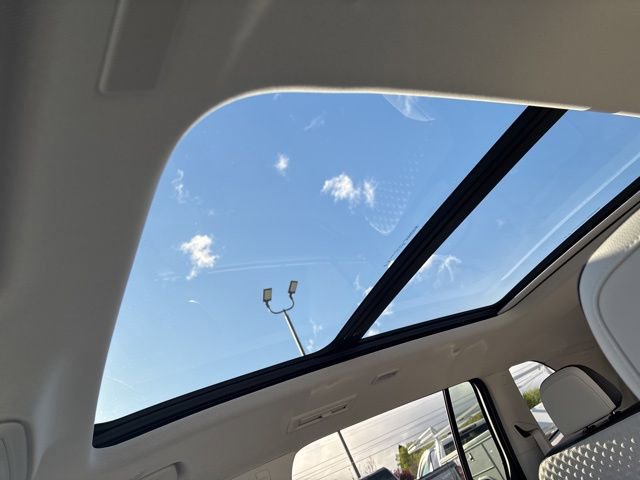 Used 2026 GMC Acadia Denali w/ Super Cruise Package image 28