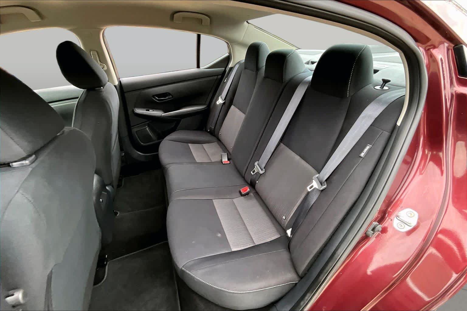 Used 2024 Nissan Sentra SV FWD image 21