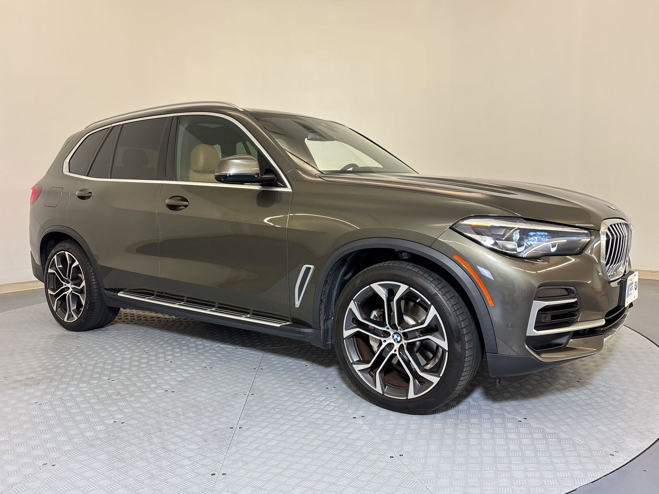 Certified 2023 BMW X5 sDrive40i w/ Climate Comfort Package image 6