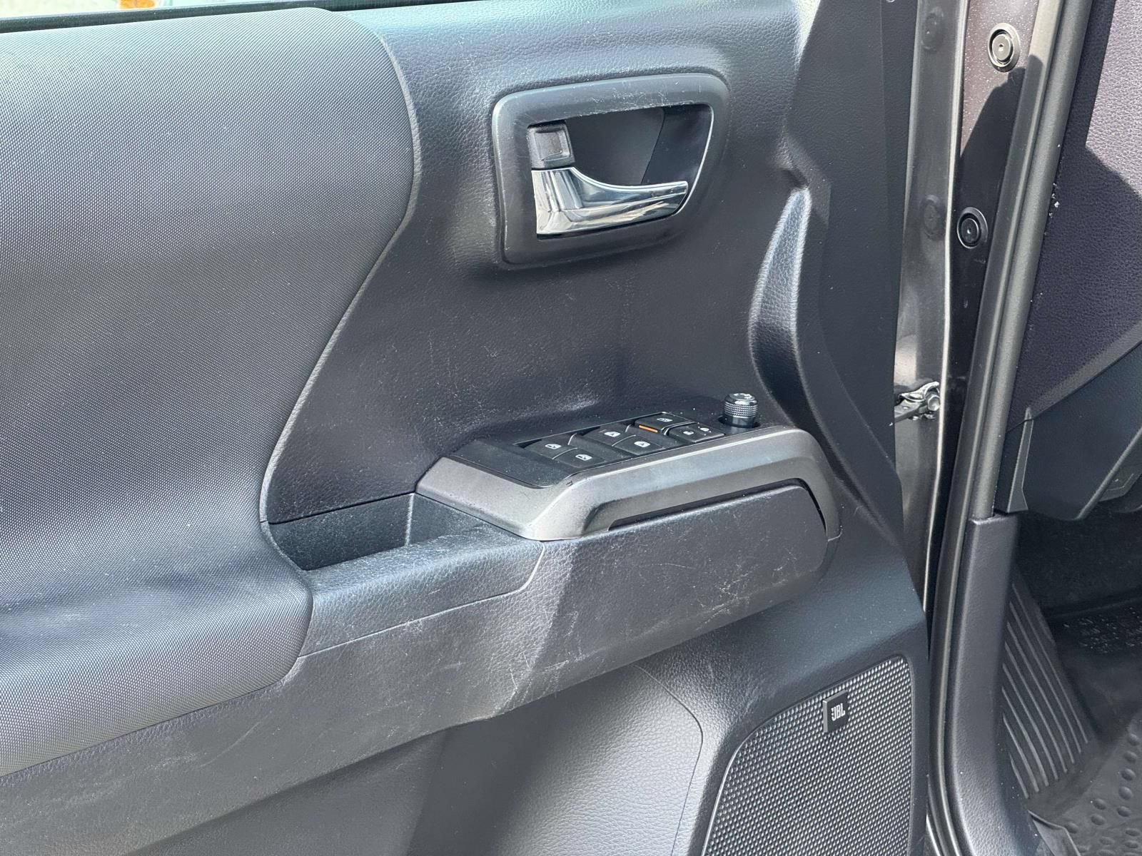 Used 2019 Toyota Tacoma TRD Sport AWD/4WD image 20