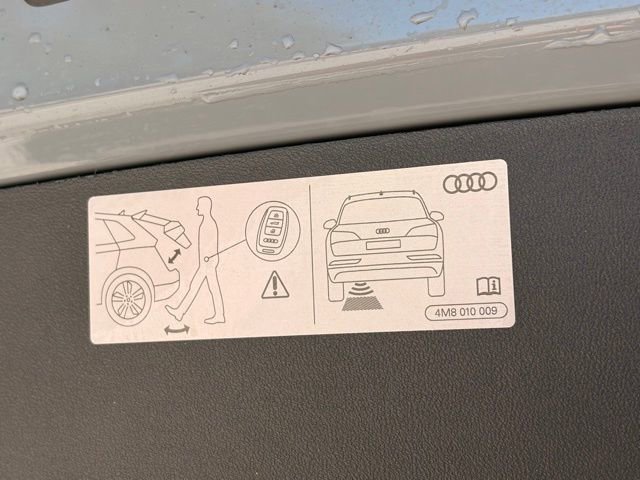 Used 2024 Audi Q4 e-tron Prestige AWD/4WD image 35