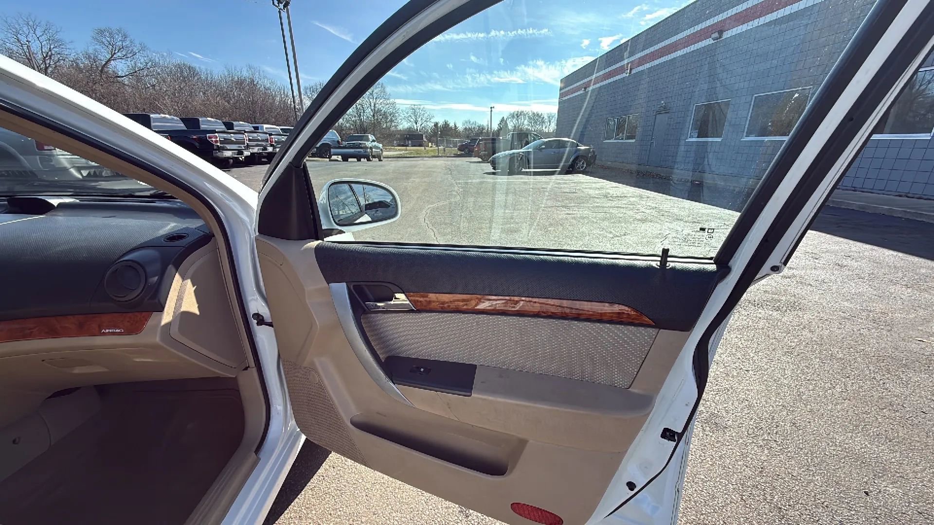 Used 2011 Chevrolet Aveo5 LT w/ Power and Convenience Package image 15