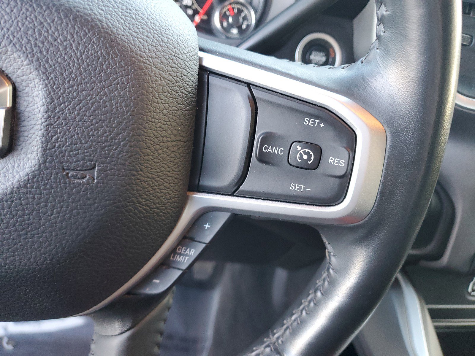 Used 2023 RAM 3500 Big Horn w/ Night Edition AWD/4WD image 31