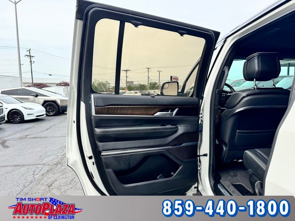 Used 2022 Jeep Grand Wagoneer Series II w/ Premium Group II AWD/4WD image 60