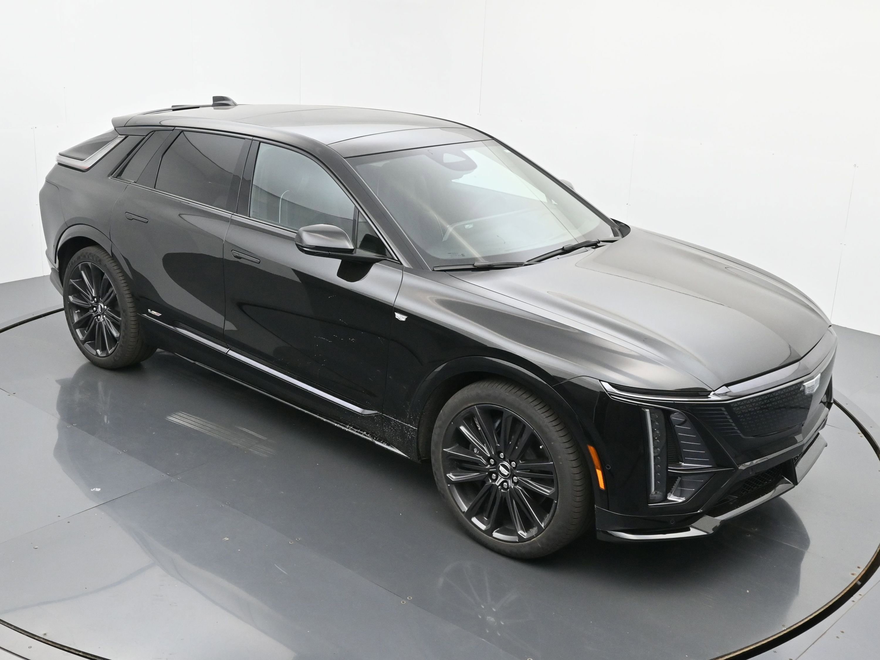 New 2026 Cadillac Lyriq V image 29