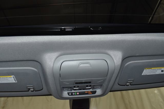 Used 2023 GMC Acadia SLE w/ Driver Convenience Package image 24