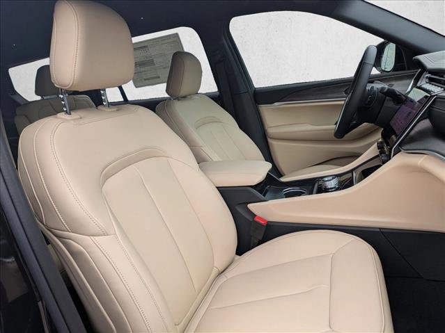 New 2025 Jeep Grand Cherokee L Limited image 16