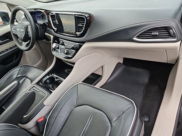 Used 2024 Chrysler Pacifica Limited image 29