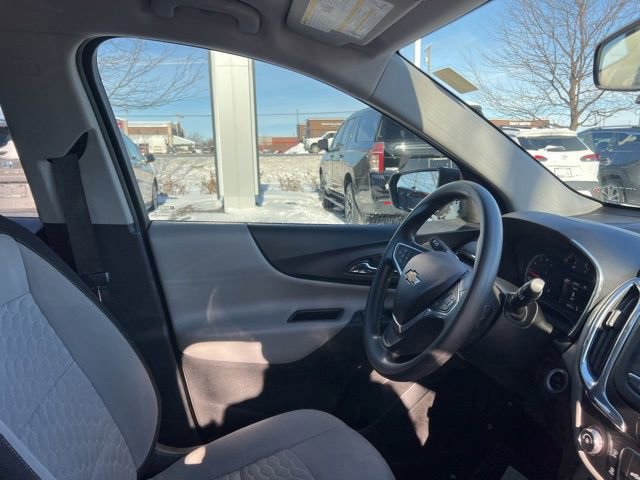 Used 2020 Chevrolet Equinox LS w/ LS Convenience Package image 32