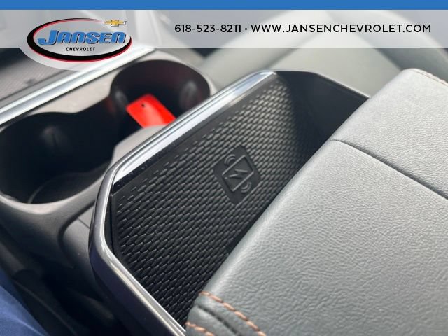 Used 2026 GMC Terrain AT4 w/ Convenience Package III AWD/4WD image 31