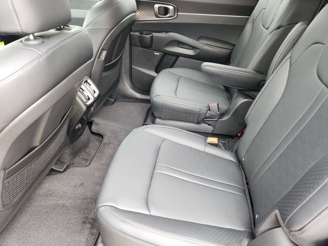 Certified 2026 Kia Sorento EX w/ EX Premium Package AWD/4WD image 32