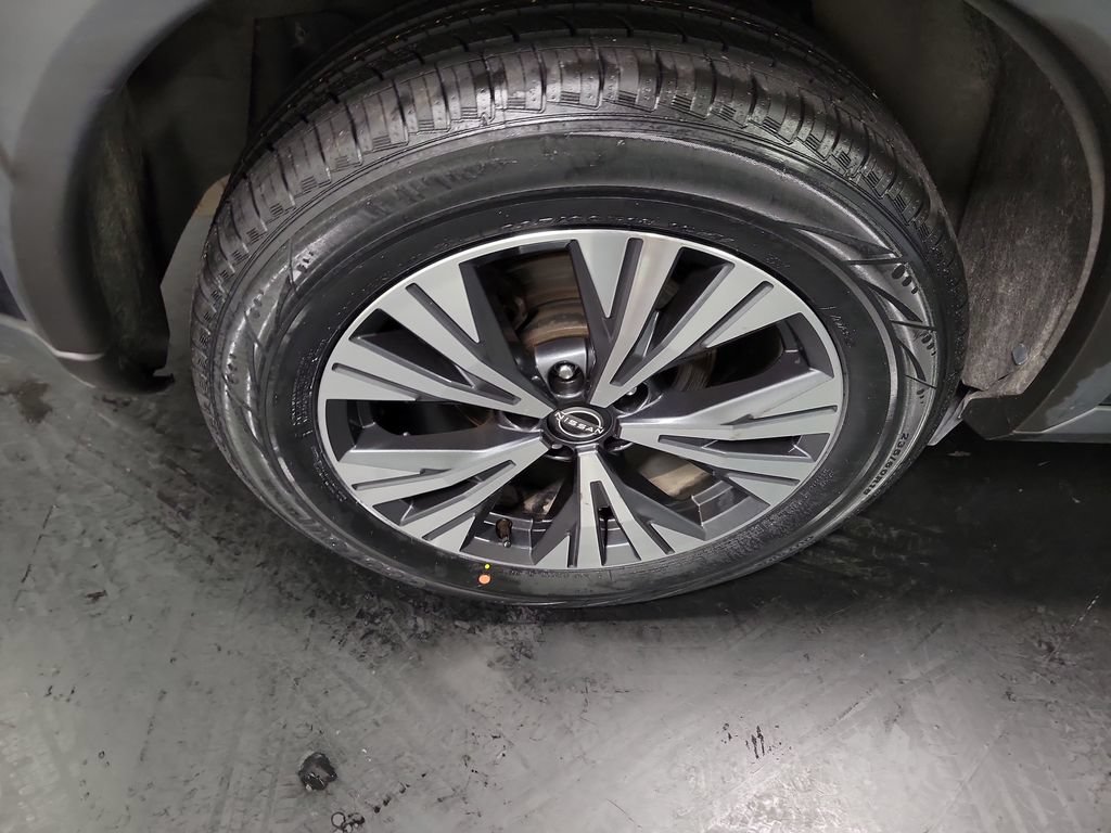 Used 2023 Nissan Rogue SV AWD/4WD image 11