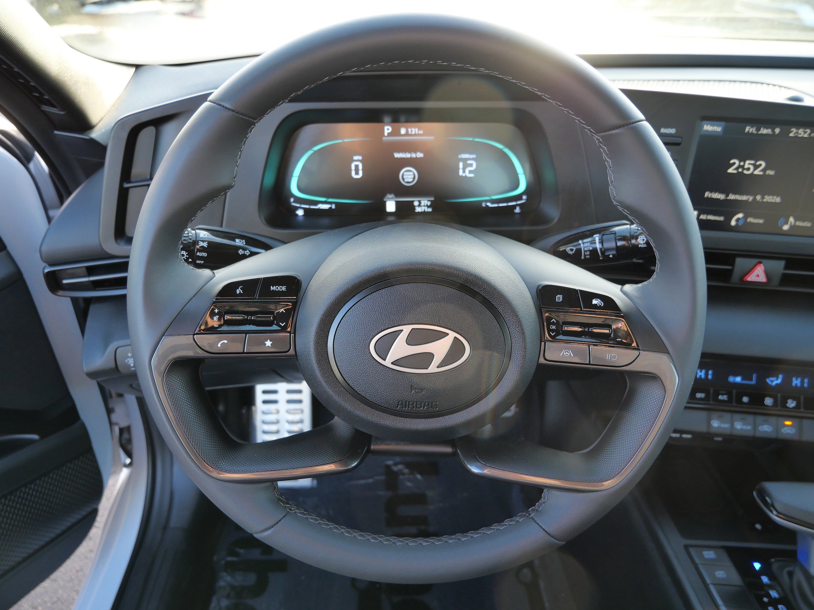 Certified 2025 Hyundai Elantra Sport image 26