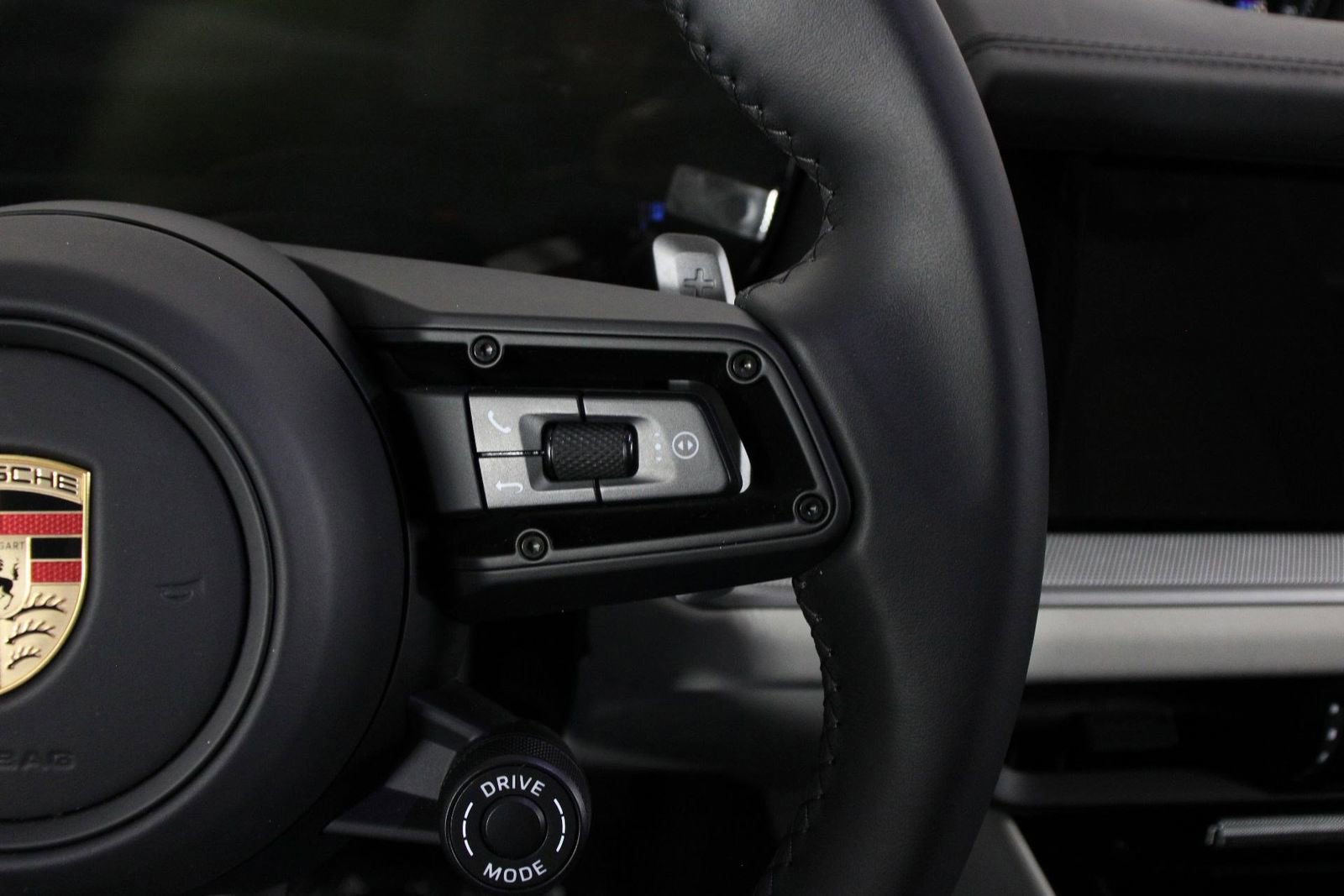 Certified 2025 Porsche Cayenne E-Hybrid image 15