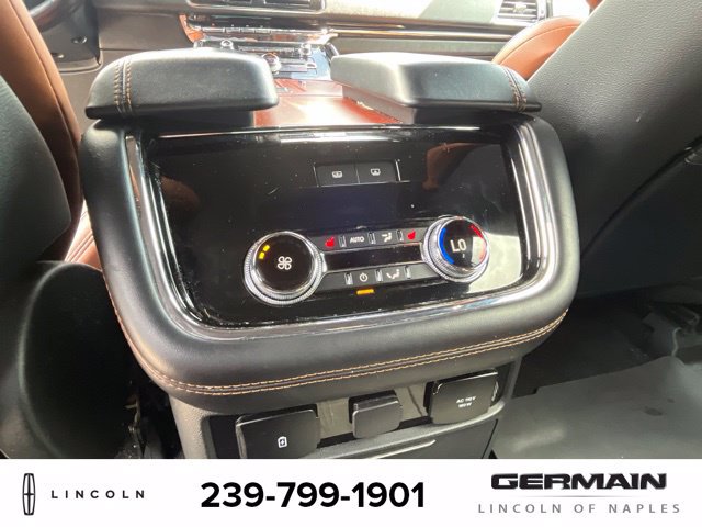 Used 2020 Lincoln Navigator Reserve w/ Luxury Package AWD/4WD image 17