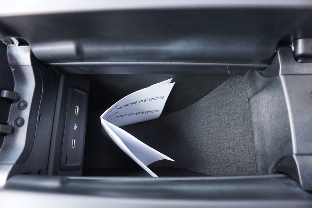 New 2025 Mercedes-Benz GLB 250 4MATIC image 40