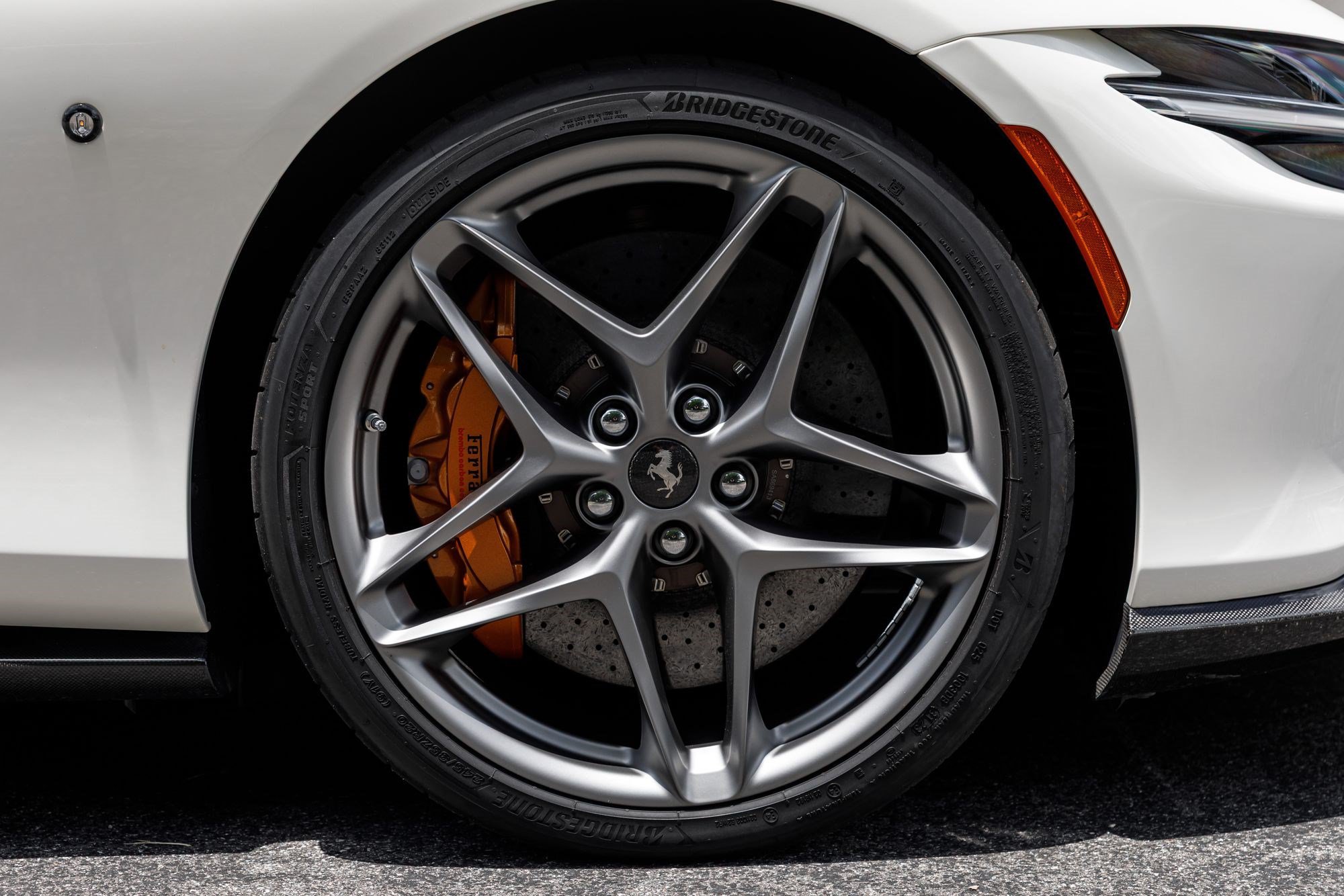 Used 2024 Ferrari Roma Spider RWD image 39