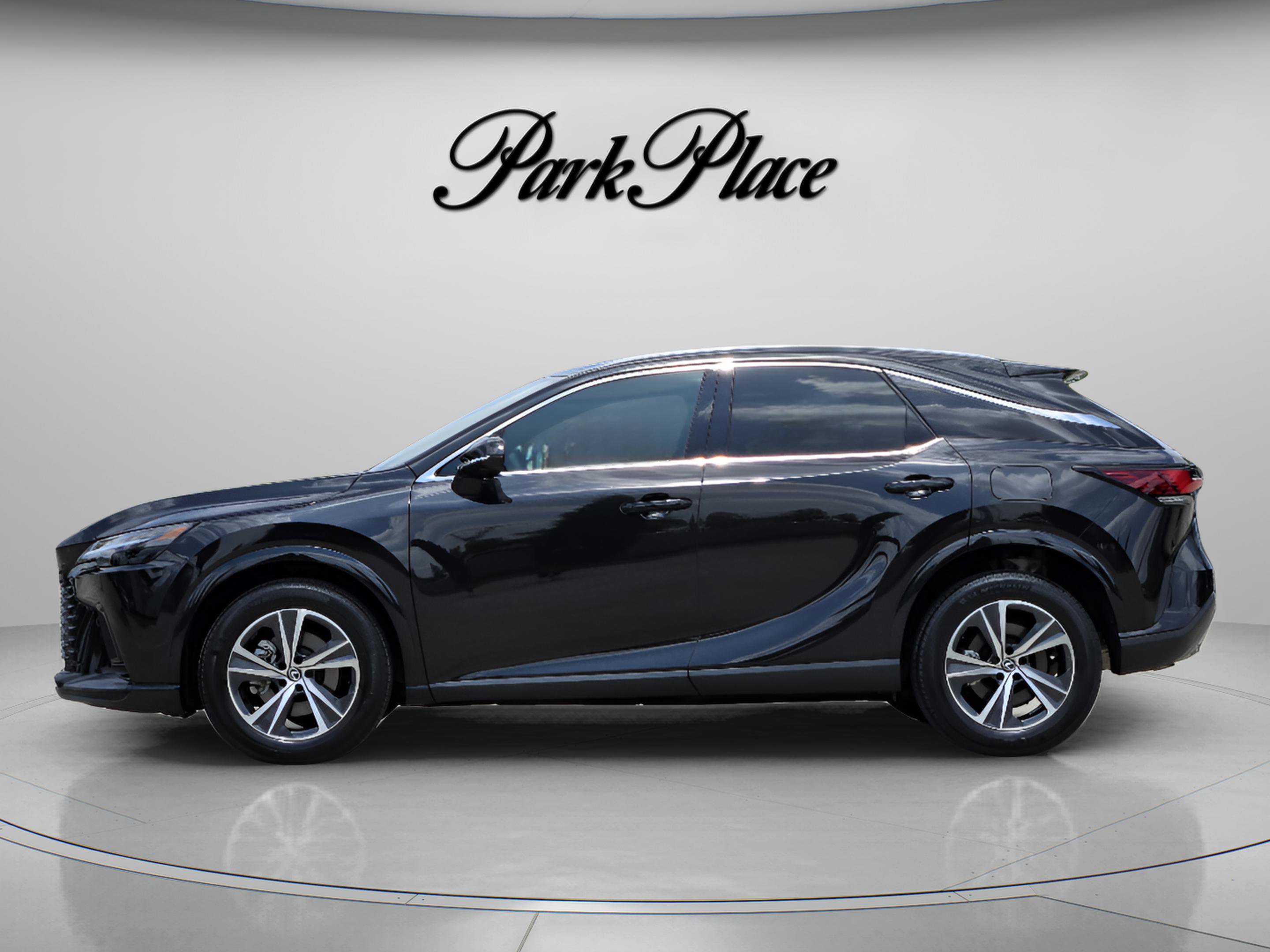 Used 2025 Lexus RX 350 Premium w/ Convenience Package FWD image 2