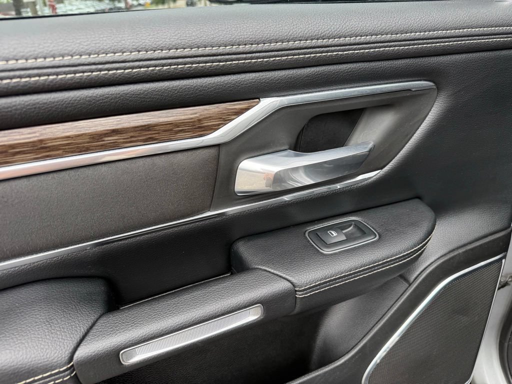 Used 2019 RAM 1500 Laramie RWD image 31