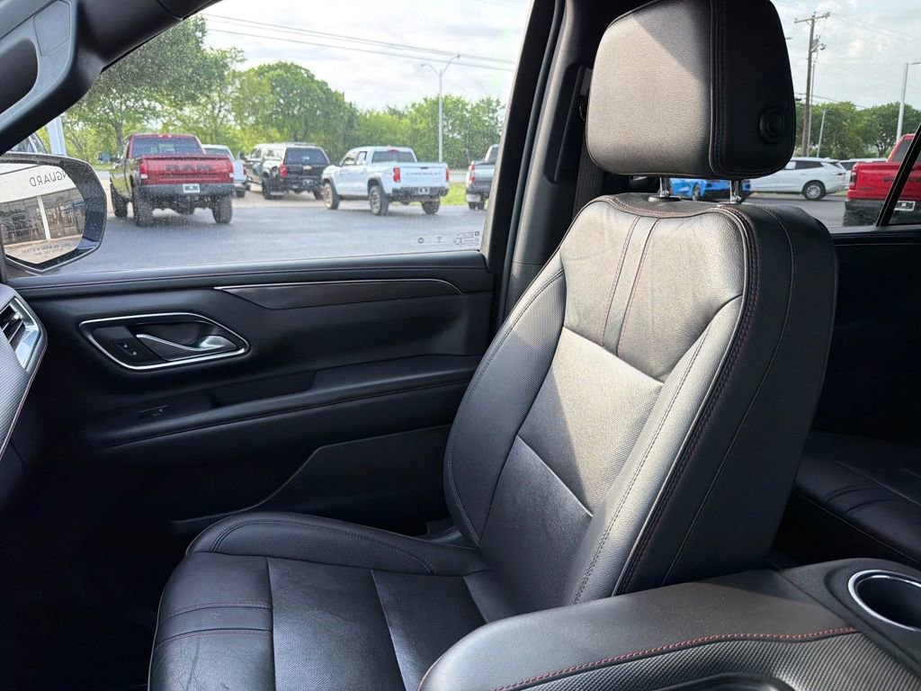 Used 2022 Chevrolet Suburban RST w/ Luxury Package image 24