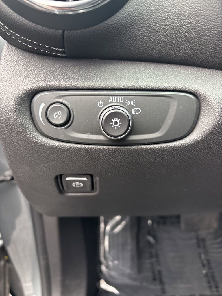 Used 2024 Chevrolet Blazer LT w/ Convenience Package image 30