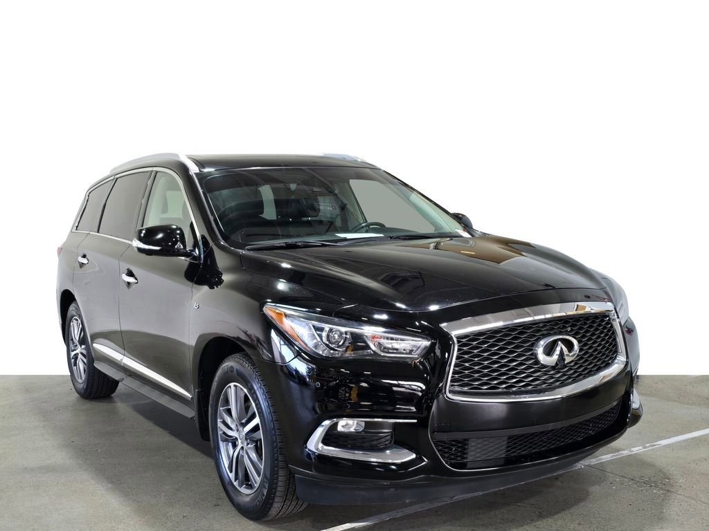 Used 2019 INFINITI QX60 Luxe w/ Essential Package image 3