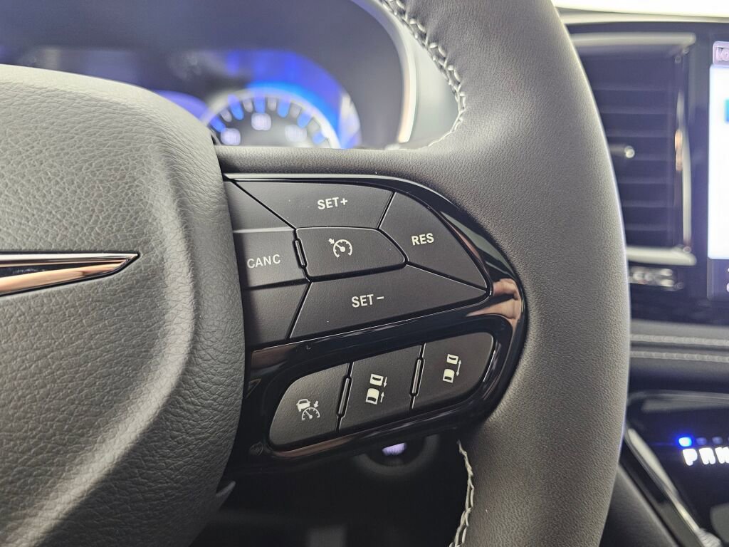 New 2026 Chrysler Pacifica Limited w/ S Appearance Package image 26