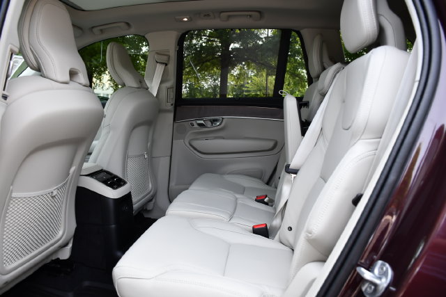 New 2026 Volvo XC90 T8 Ultra w/ Protection Package Premier AWD/4WD image 17