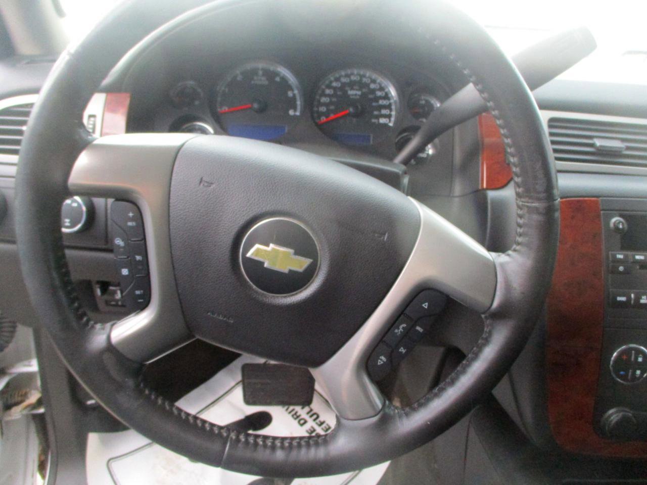 Used 2013 Chevrolet Suburban LT AWD/4WD image 13
