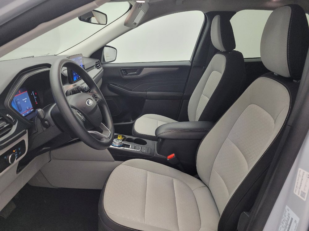 Used 2025 Ford Escape Active FWD image 17