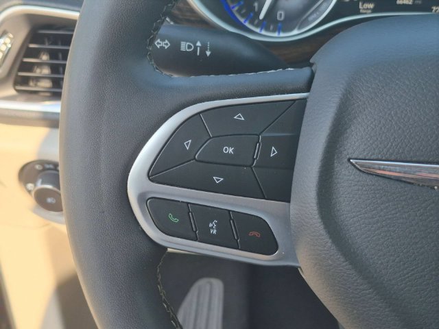 Used 2023 Chrysler Pacifica Limited FWD image 20