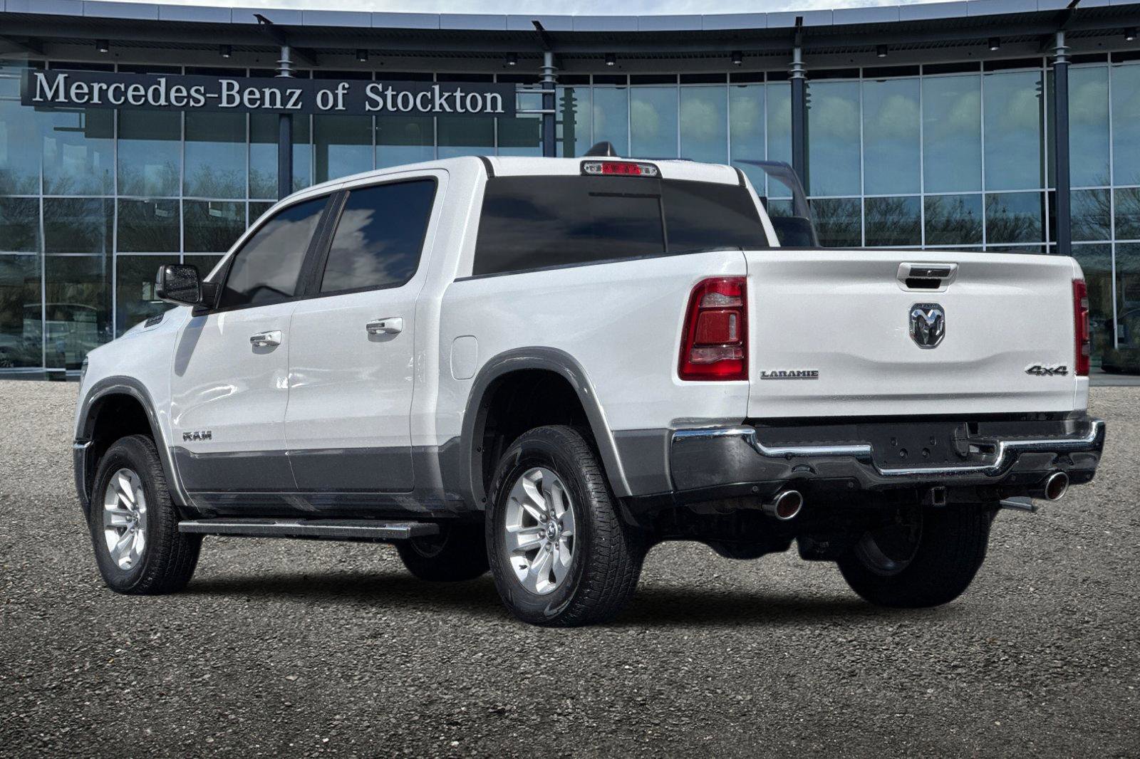 Used 2019 RAM 1500 Laramie AWD/4WD image 6