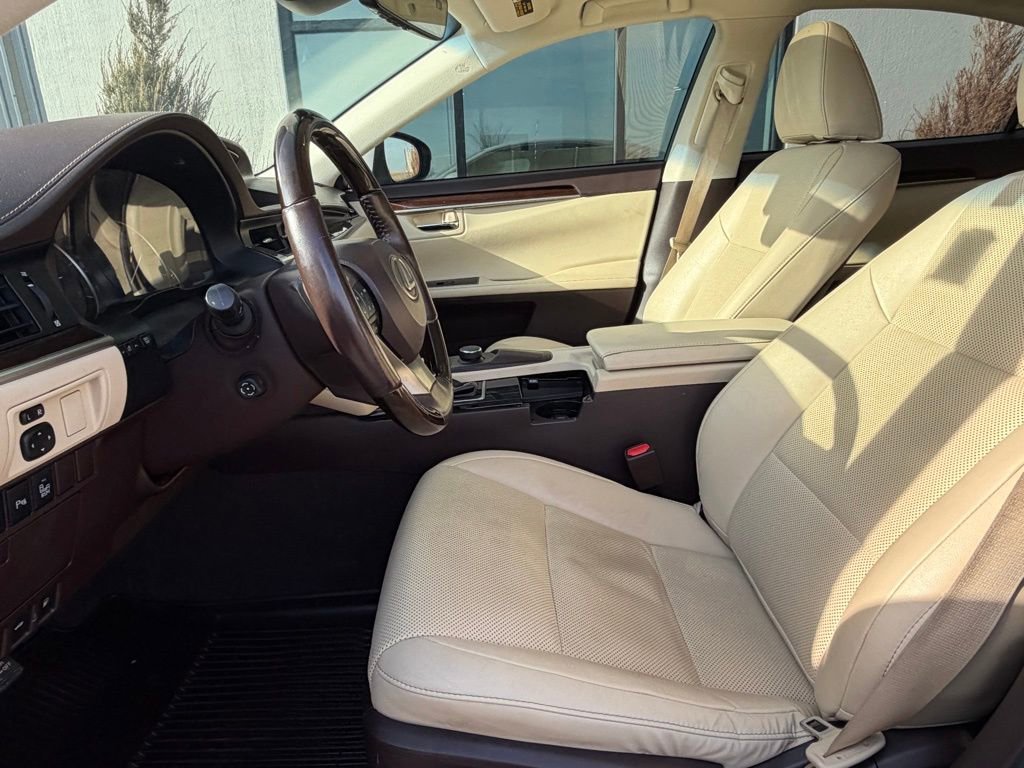 Used 2017 Lexus ES 350 w/ Premium Package image 11