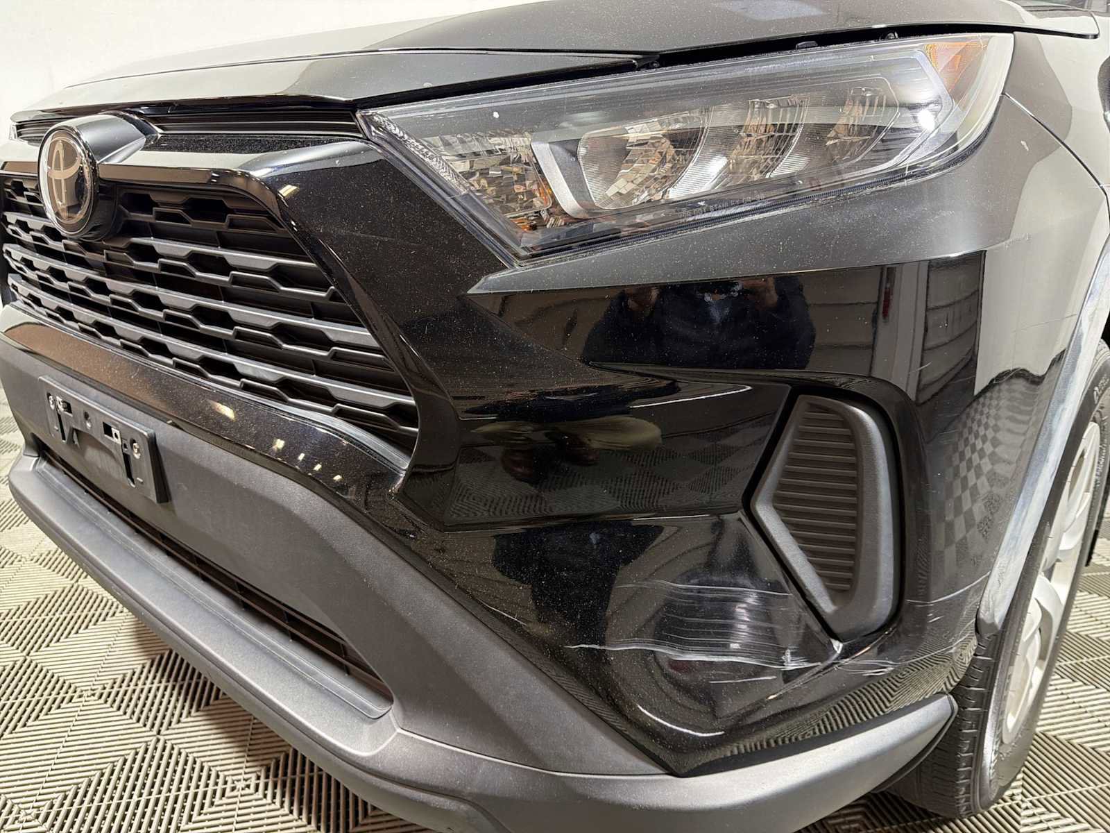 Used 2022 Toyota RAV4 LE AWD/4WD image 23