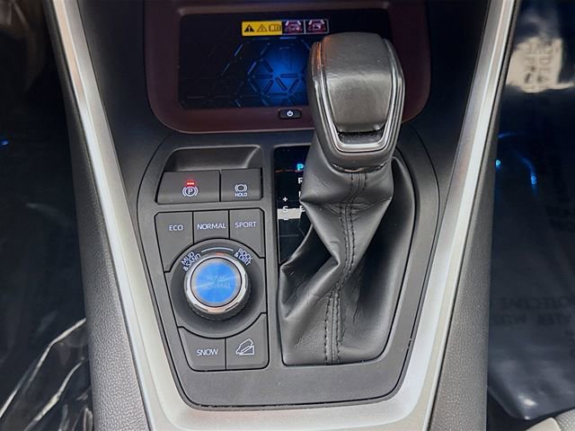 Used 2023 Toyota RAV4 Limited image 16