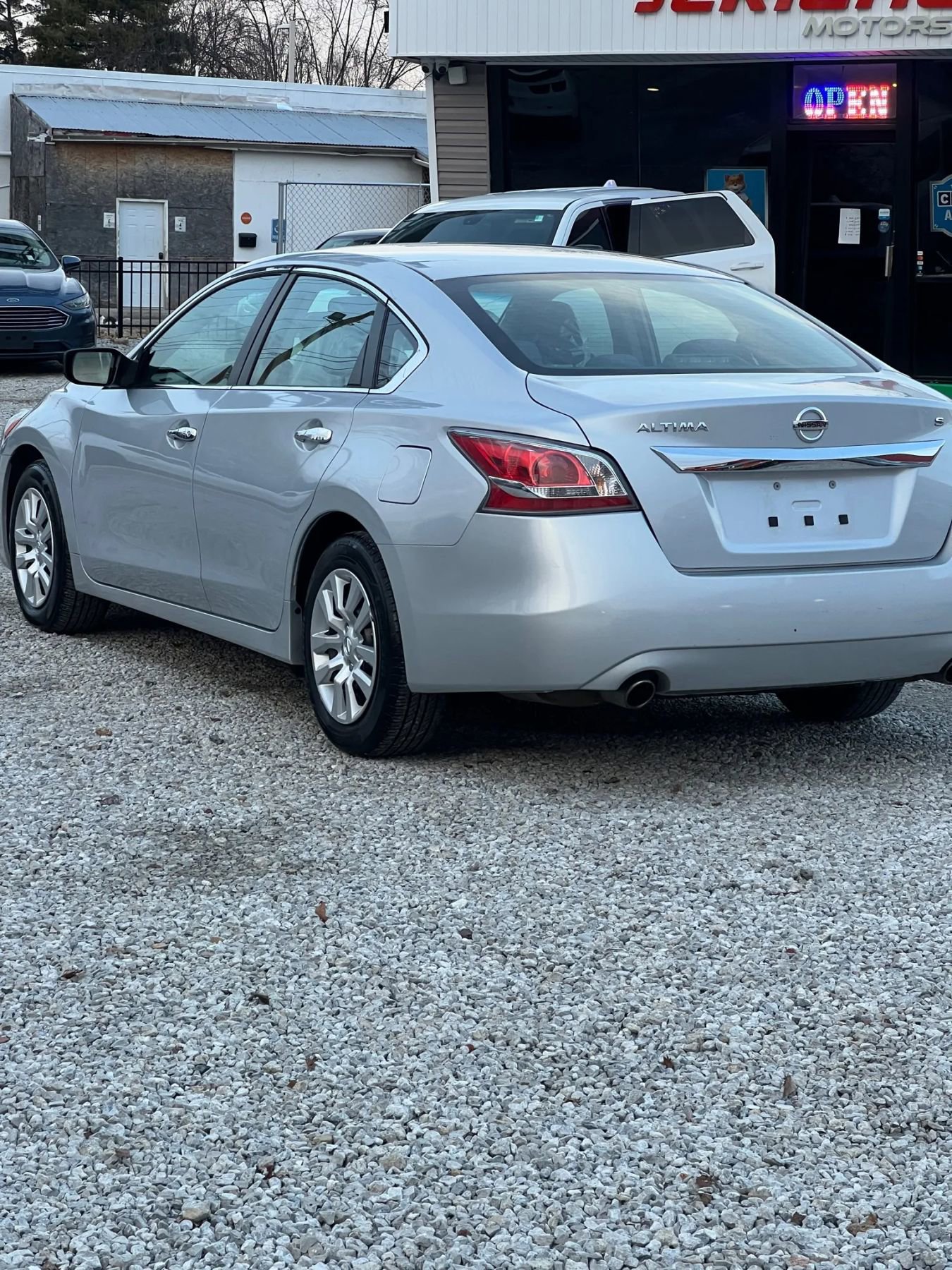 Used 2015 Nissan Altima 2.5 S w/ Power Driver Seat Package image 4