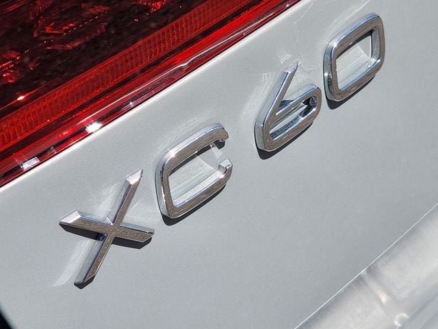 New 2026 Volvo XC60 T8 Plus w/ Climate Package PRO AWD/4WD image 16
