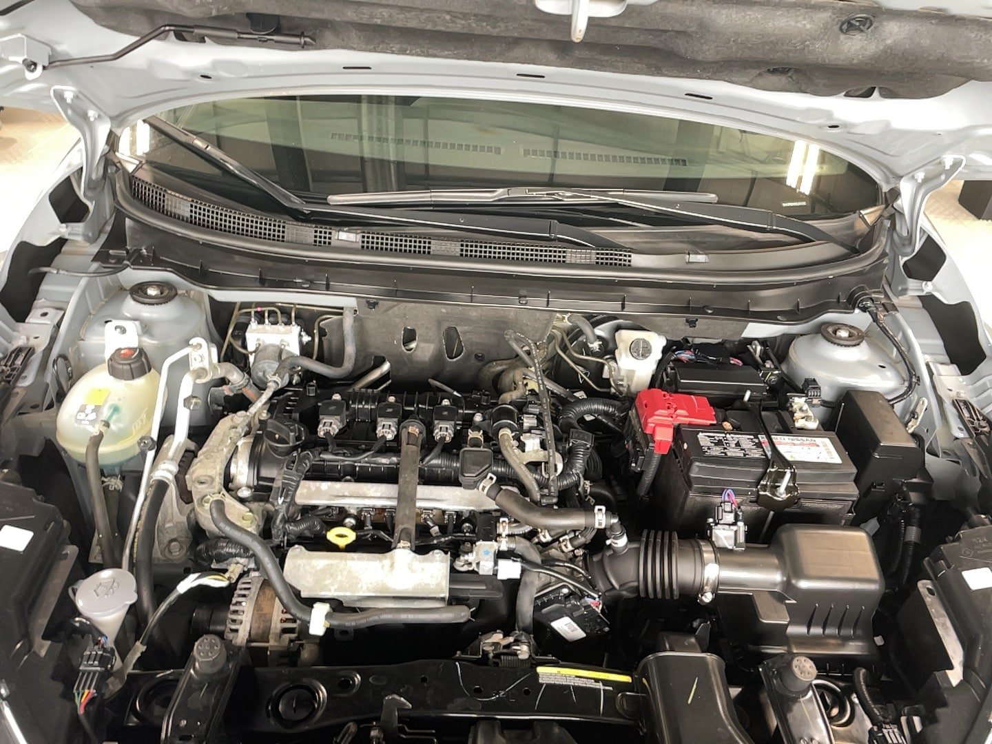 Used 2024 Nissan Kicks SR FWD image 21