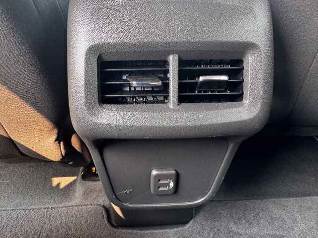 Used 2023 Chevrolet Equinox LT AWD/4WD image 11