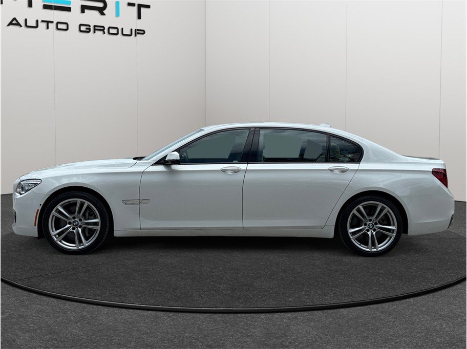 Used 2015 BMW 750Li RWD image 5