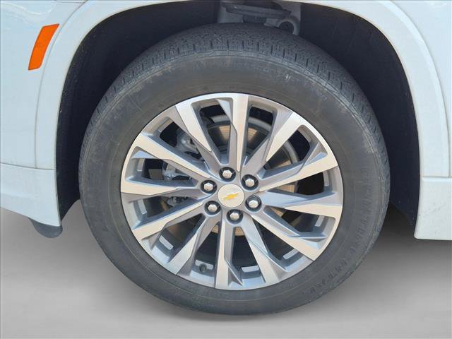 Used 2023 Chevrolet Traverse Premier FWD image 10