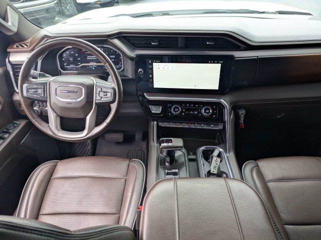 Used 2023 GMC Sierra 1500 Denali w/ Denali Reserve Package AWD/4WD image 17