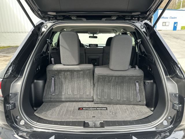 Used 2022 Mitsubishi Outlander ES image 21