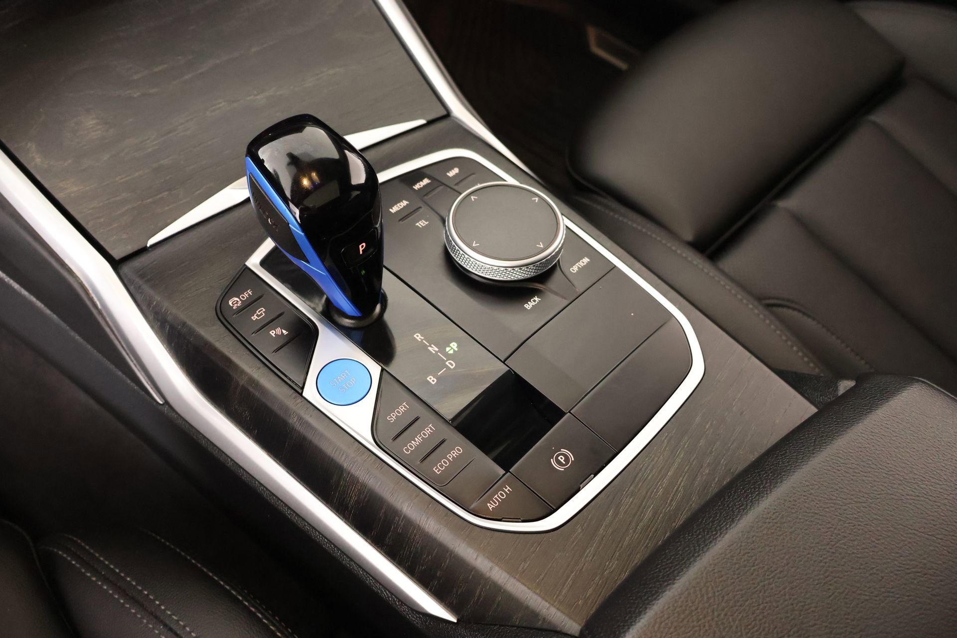 Used 2023 BMW i4 eDrive35 w/ Premium Package image 9